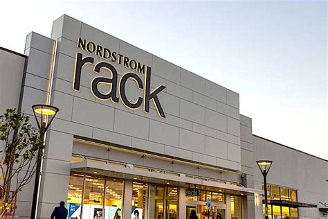 nordstrom rack locations.